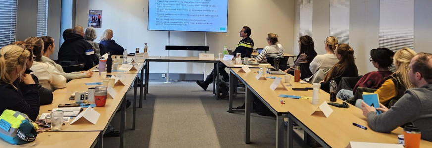 “Verbinding begint bij begrip – samen maken we het verschil in crisissituaties.”